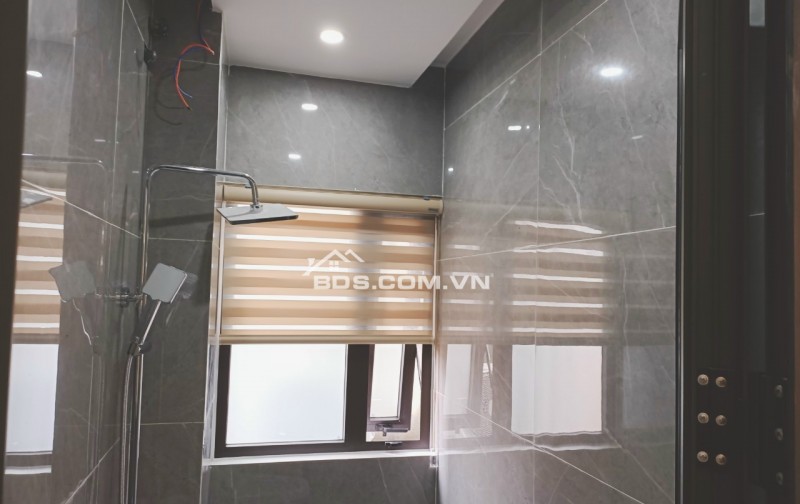 Bán nhà 3 tầng đường Phùng Chí Kiên - Sát Kinh Dương Vương